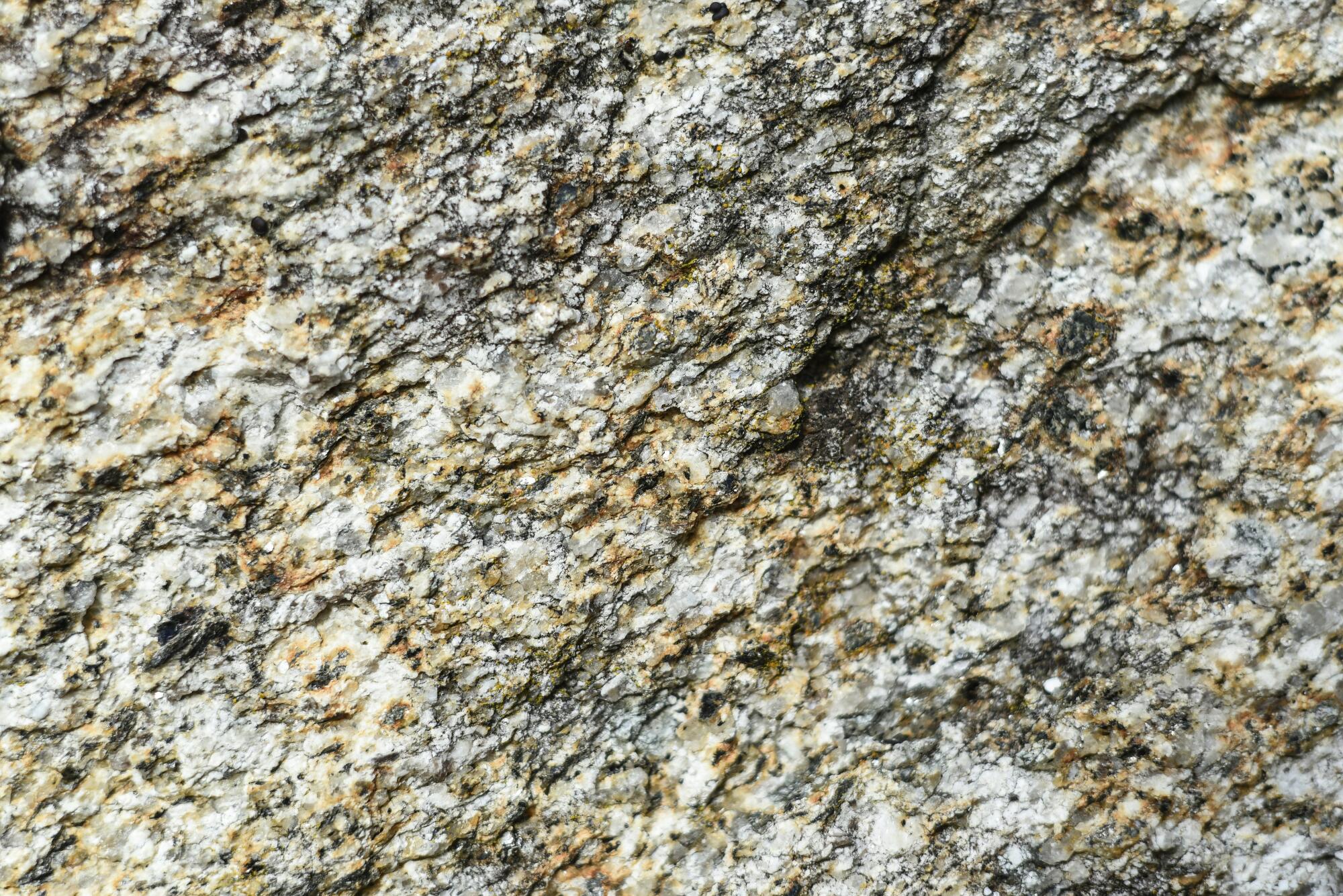 How to Select the Perfect Granite for Landscaping Needs
